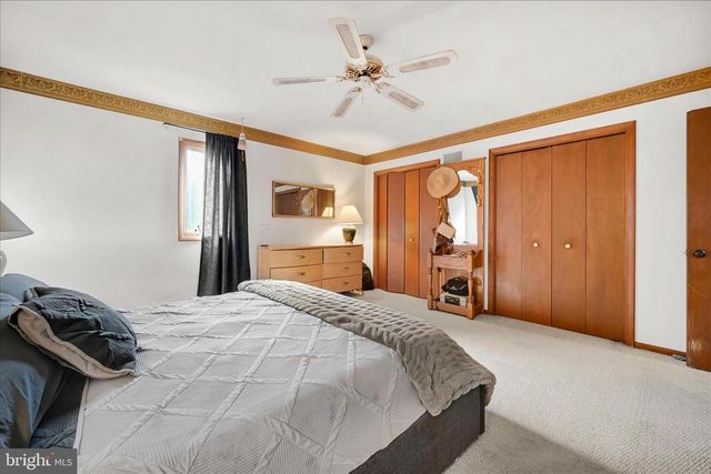 205 PEMBROKE DR, Reading, PA 19607