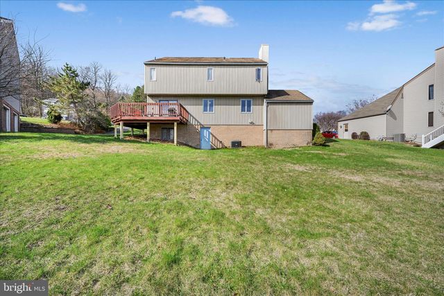 205 PEMBROKE DR, Reading, PA 19607