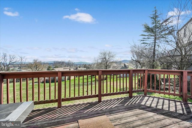 205 PEMBROKE DR, Reading, PA 19607