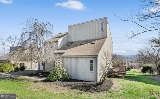 205 PEMBROKE DR, Reading, PA 19607