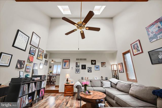 205 PEMBROKE DR, Reading, PA 19607