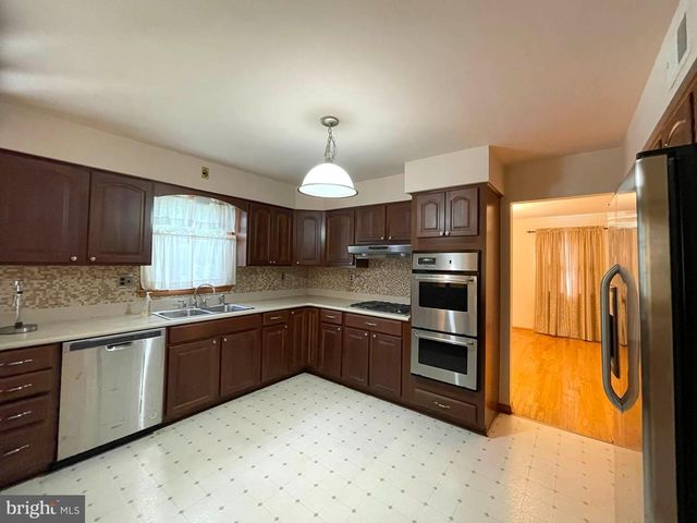 9207 GARDENIA RD, Baltimore, MD 21236