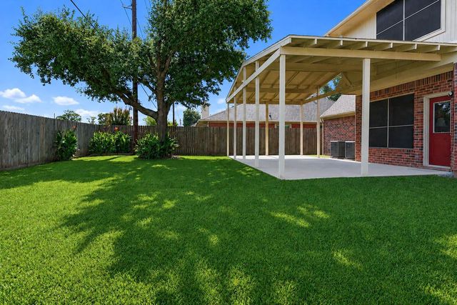 13327 Lynnville Drive, Houston, TX 77065