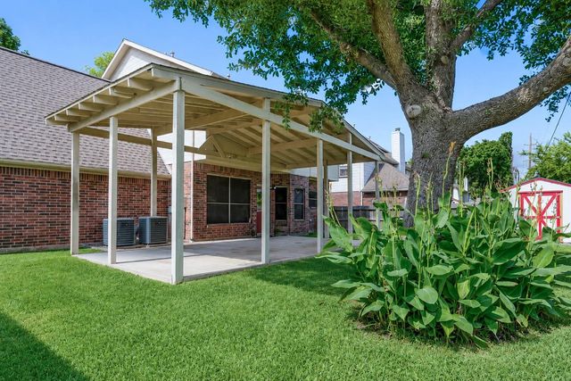 13327 Lynnville Drive, Houston, TX 77065