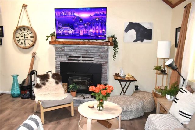 437 Chickadee Drive, Big Bear Lake, CA 92315