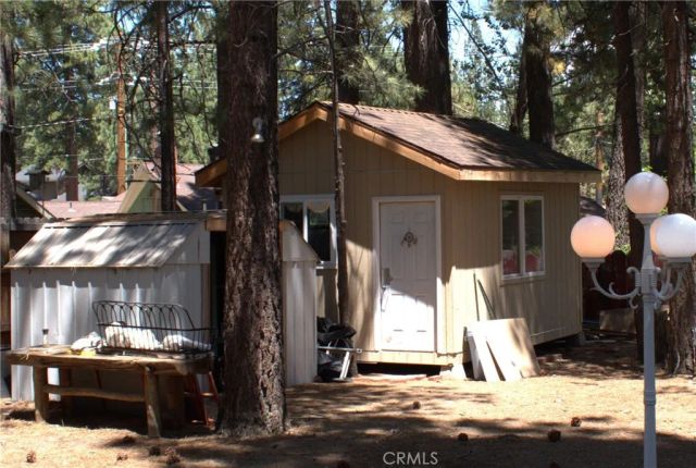 437 Chickadee Drive, Big Bear Lake, CA 92315