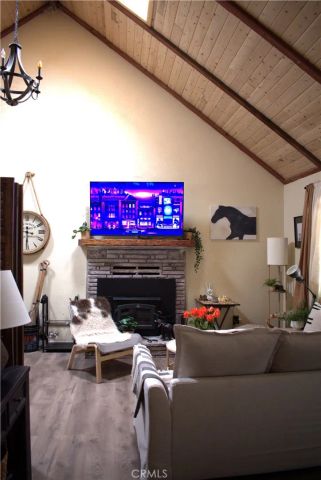 437 Chickadee Drive, Big Bear Lake, CA 92315