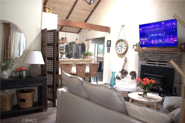 437 Chickadee Drive, Big Bear Lake, CA 92315