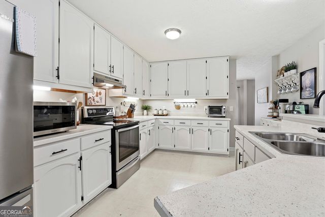 222 Lincoln Road, Tyrone, GA 30290