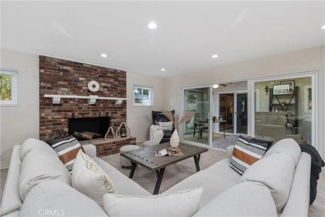 6136 E Rosebay, Long Beach, CA 90808