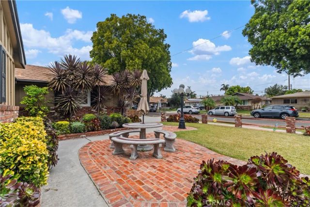 6136 E Rosebay, Long Beach, CA 90808