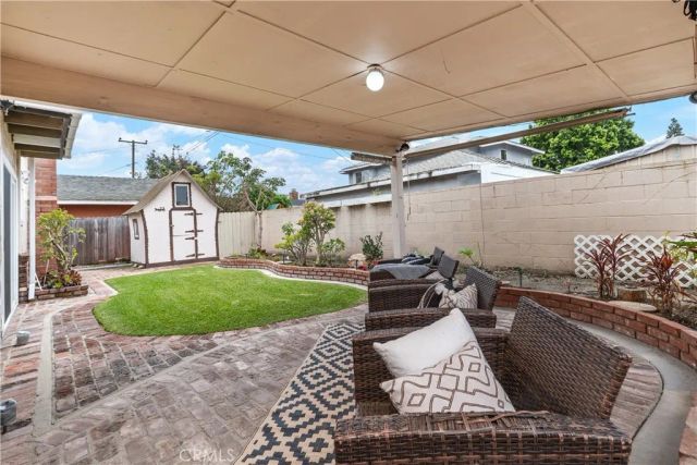 6136 E Rosebay, Long Beach, CA 90808