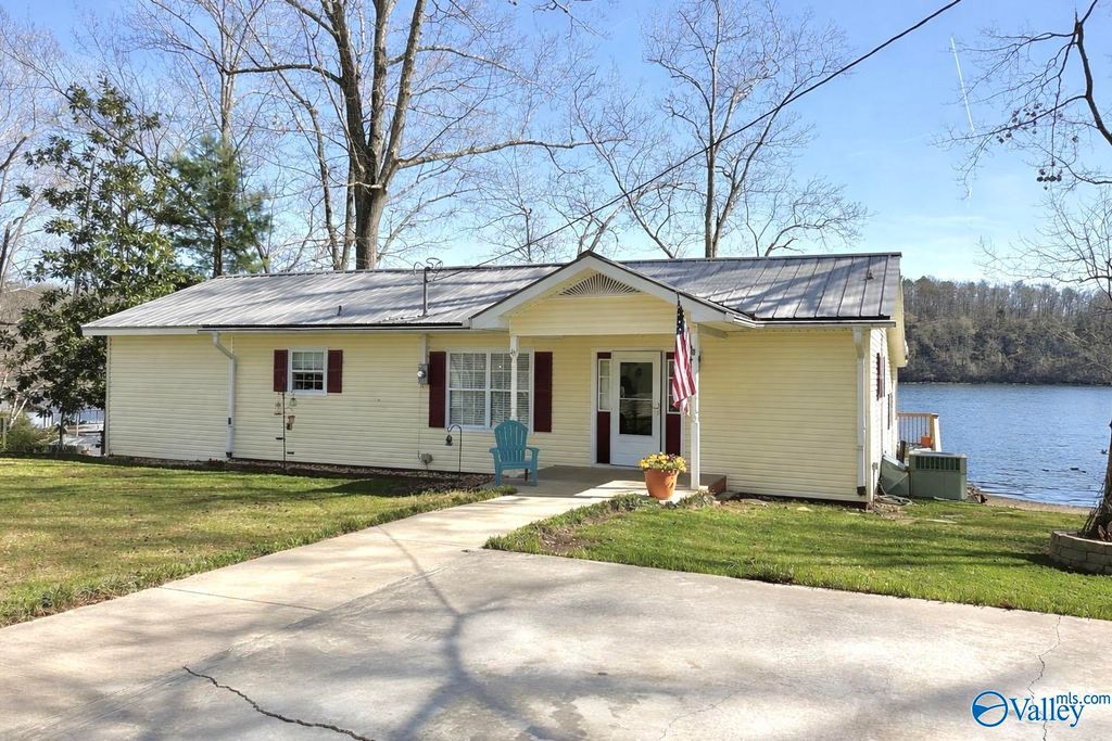 17659 Elk Estates Road, Athens, AL 35614