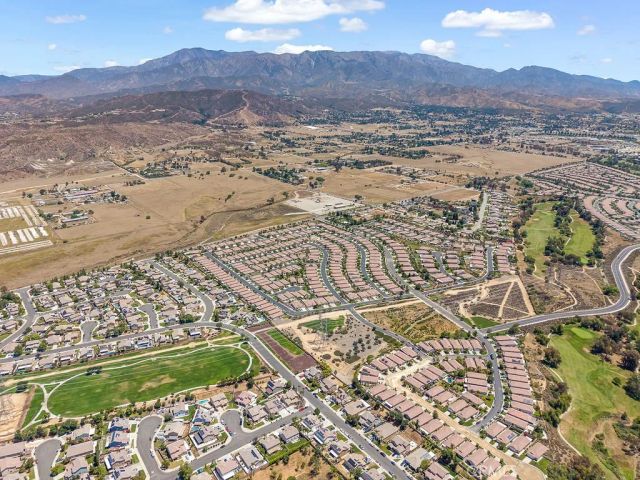 1187 Wisteria, Beaumont, CA 92223