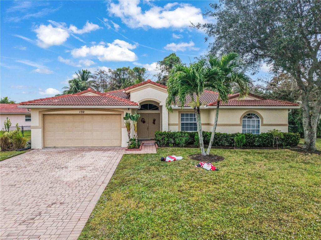 132 CHESTNUT CIRCLE, Royal Palm Beach, FL 33411