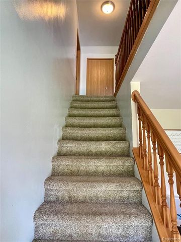 3914 Golf Vista Drive, Lapeer, MI 48446