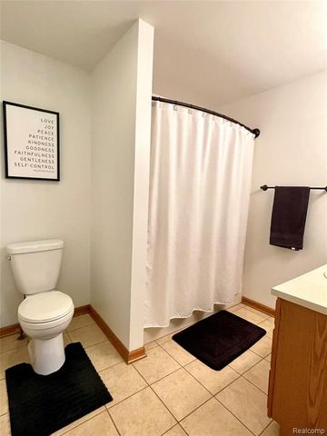 3914 Golf Vista Drive, Lapeer, MI 48446
