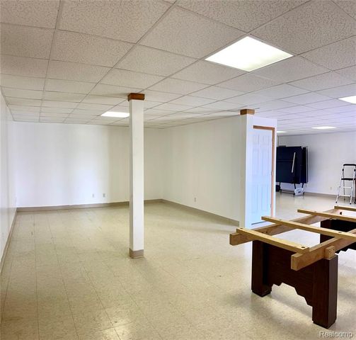 3914 Golf Vista Drive, Lapeer, MI 48446