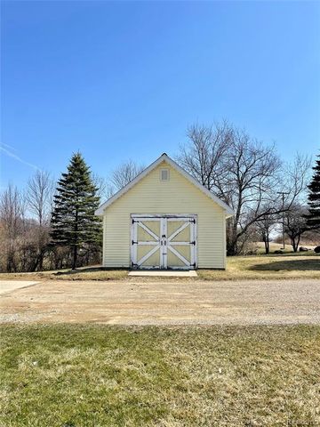 3914 Golf Vista Drive, Lapeer, MI 48446