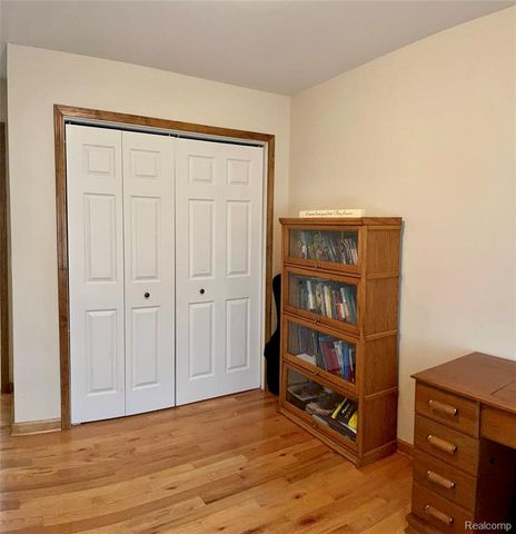 3914 Golf Vista Drive, Lapeer, MI 48446