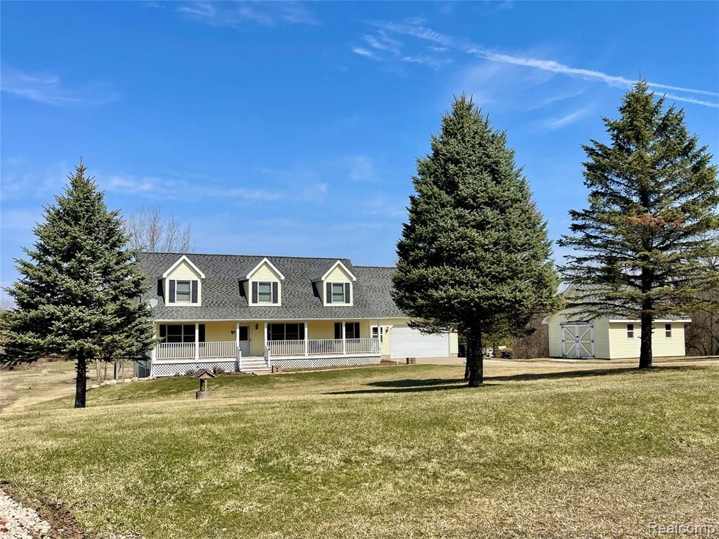 3914 Golf Vista Drive, Lapeer, MI 48446
