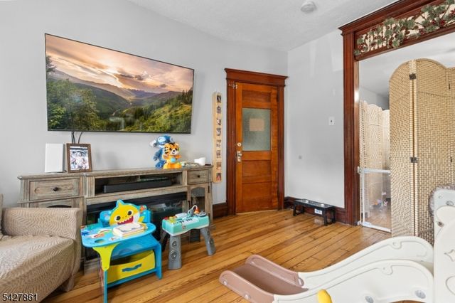 38 Prospect St, Bloomfield Twp., NJ 07003