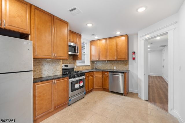 38 Prospect St, Bloomfield Twp., NJ 07003