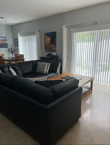 5428 Pointe Villa Drive E, Lighthouse Point, FL 33064