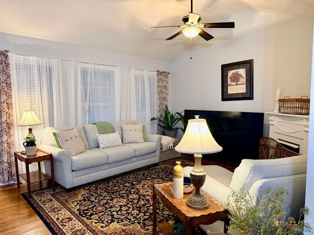 145 Oak Hill Drive, Centre, AL 35960