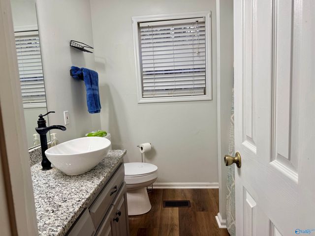 145 Oak Hill Drive, Centre, AL 35960