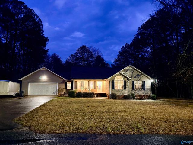 145 Oak Hill Drive, Centre, AL 35960