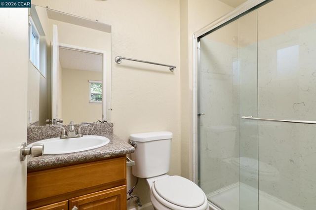 172 Arrowhead Dr, Vacaville, CA 95687