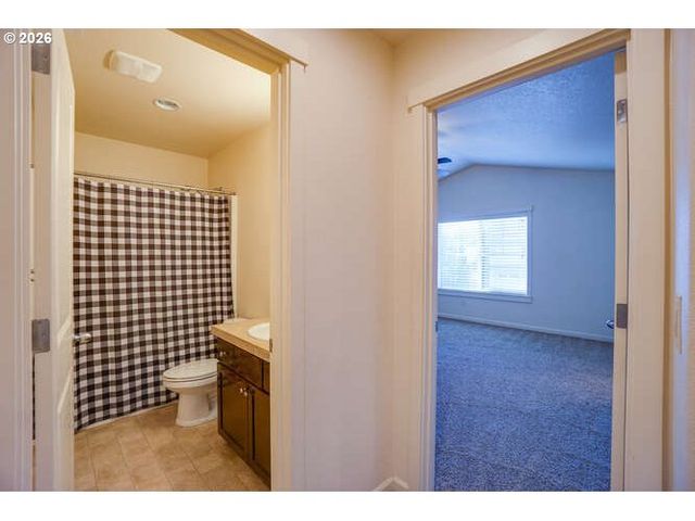 4013 N PIONEER CANYON Dr, Ridgefield, WA 98642