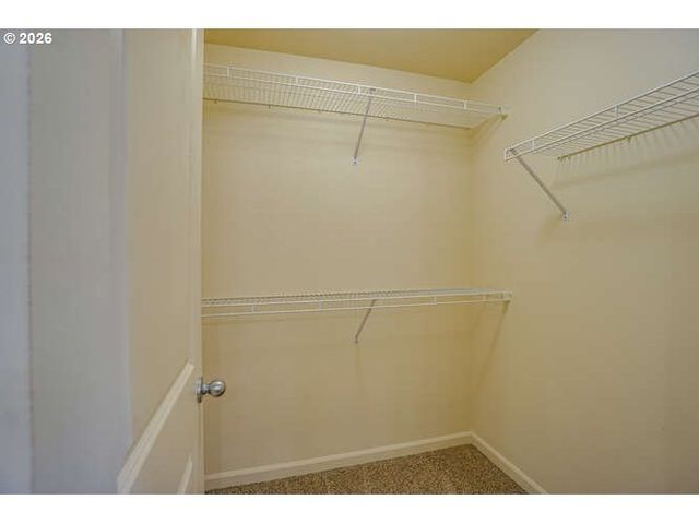 4013 N PIONEER CANYON Dr, Ridgefield, WA 98642