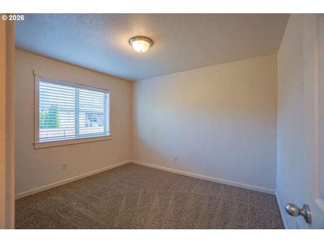 4013 N PIONEER CANYON Dr, Ridgefield, WA 98642