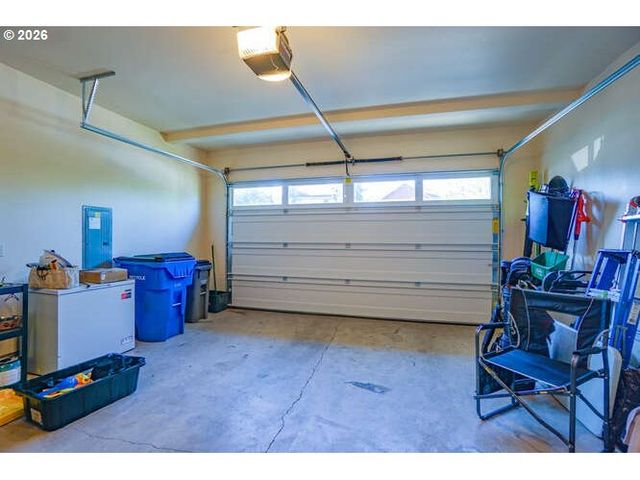 4013 N PIONEER CANYON Dr, Ridgefield, WA 98642