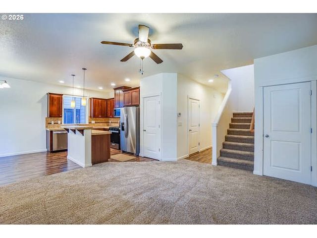 4013 N PIONEER CANYON Dr, Ridgefield, WA 98642