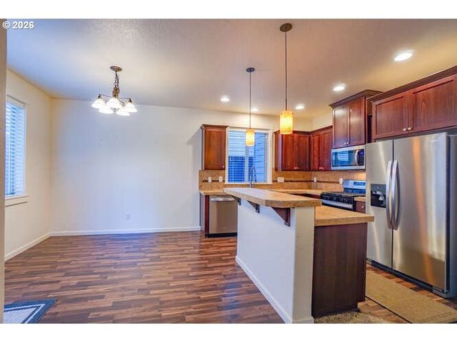 4013 N PIONEER CANYON Dr, Ridgefield, WA 98642