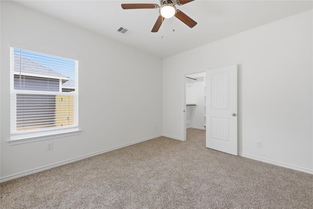 185 Oak Cluster Drive, Columbus, TX 78934