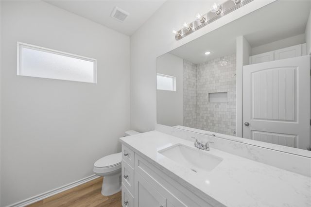 185 Oak Cluster Drive, Columbus, TX 78934