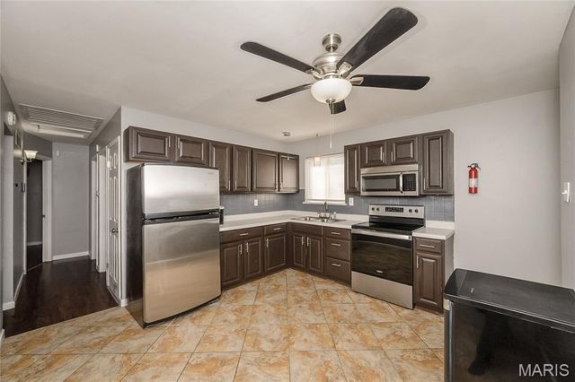 1712 Atmore Drive, St Louis, MO 63136