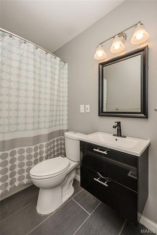 1712 Atmore Drive, St Louis, MO 63136