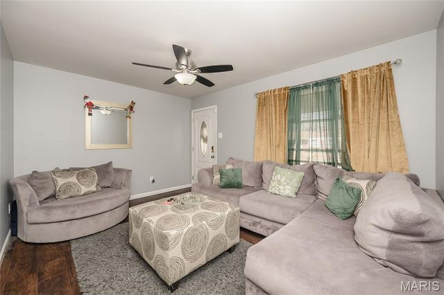 1712 Atmore Drive, St Louis, MO 63136