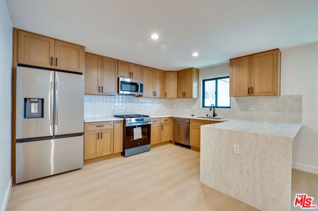 926 N Spaulding Avenue 10, West Hollywood, CA 90046