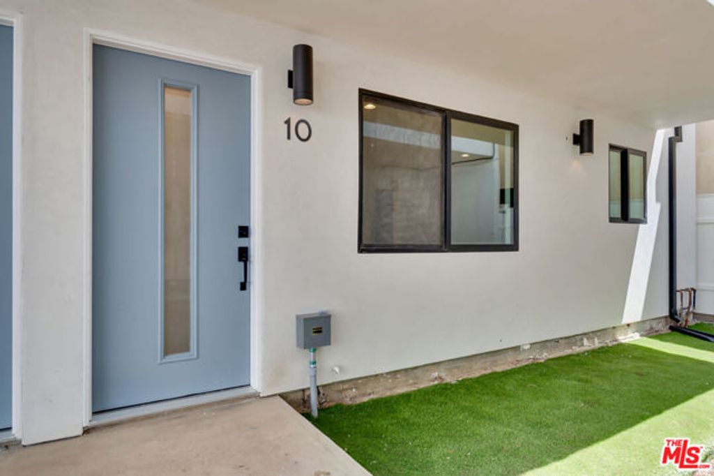 926 N Spaulding Avenue 10, West Hollywood, CA 90046