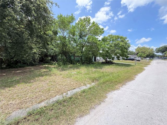 4200 FAIRFORD DRIVE, New Port Richey, FL 34652