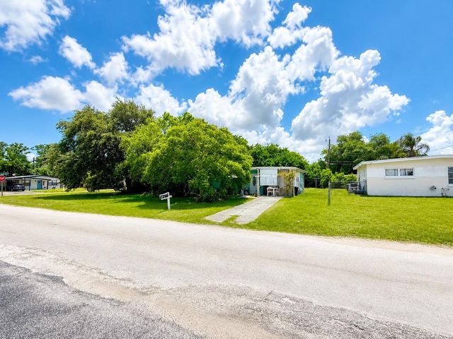 4200 FAIRFORD DRIVE, New Port Richey, FL 34652