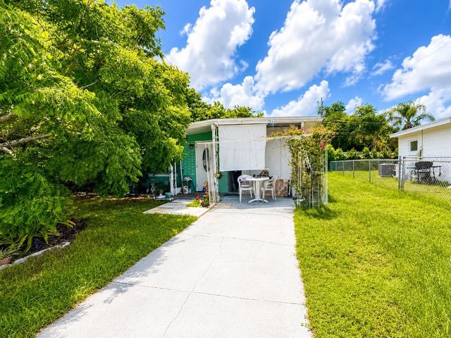 4200 FAIRFORD DRIVE, New Port Richey, FL 34652