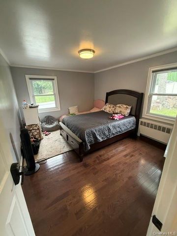 94 Indian Head Road, Kings Park, NY 11754