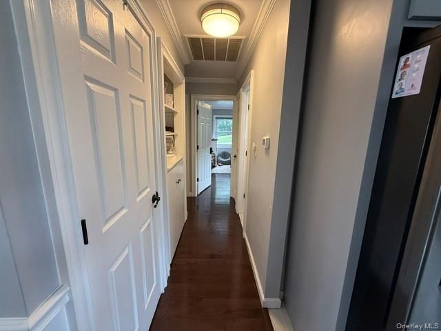 94 Indian Head Road, Kings Park, NY 11754